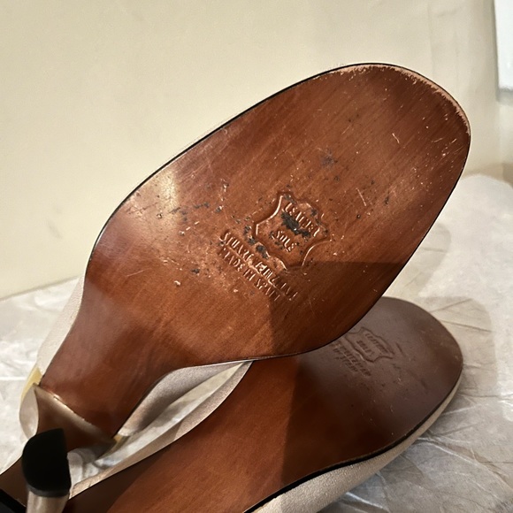 Stuart Weizmann open toe. - Picture 6 of 7